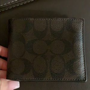 Men’s coach wallet